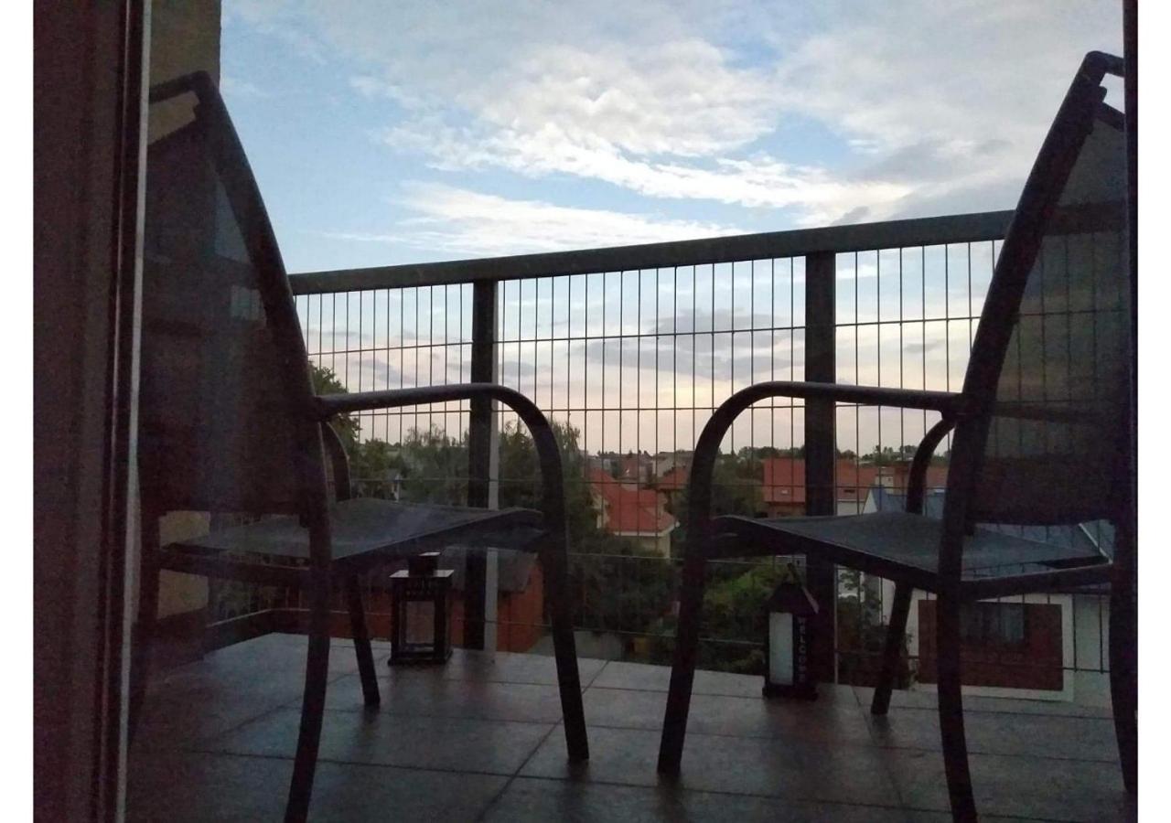 Sunny Penthouse With Roof Gardens Overlooking The Warsaw Palace Of Culture Pruszków Buitenkant foto