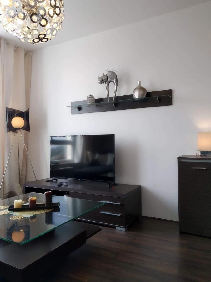 Sunny Penthouse With Roof Gardens Overlooking The Warsaw Palace Of Culture Pruszków Buitenkant foto